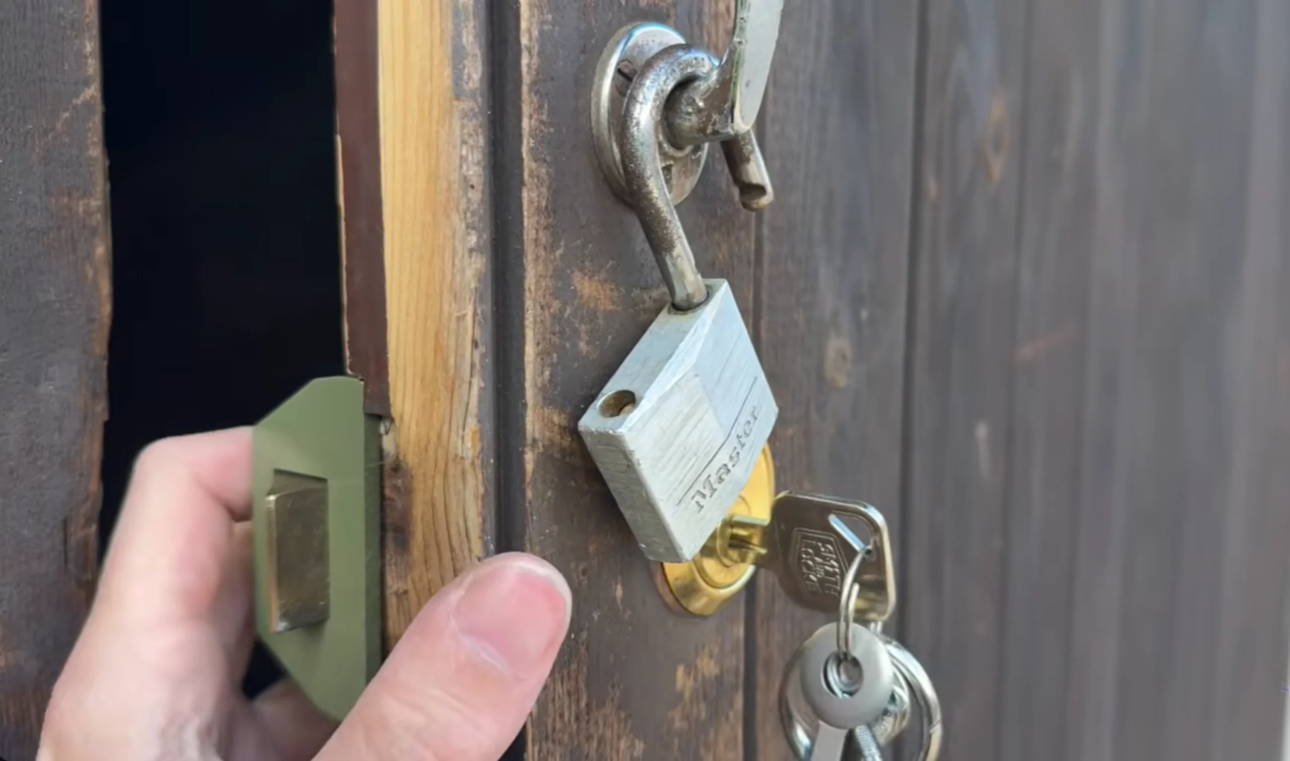 Professional locksmith equipment Kenmore WA